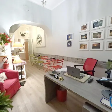 Vatican Luxury Corner Rzym